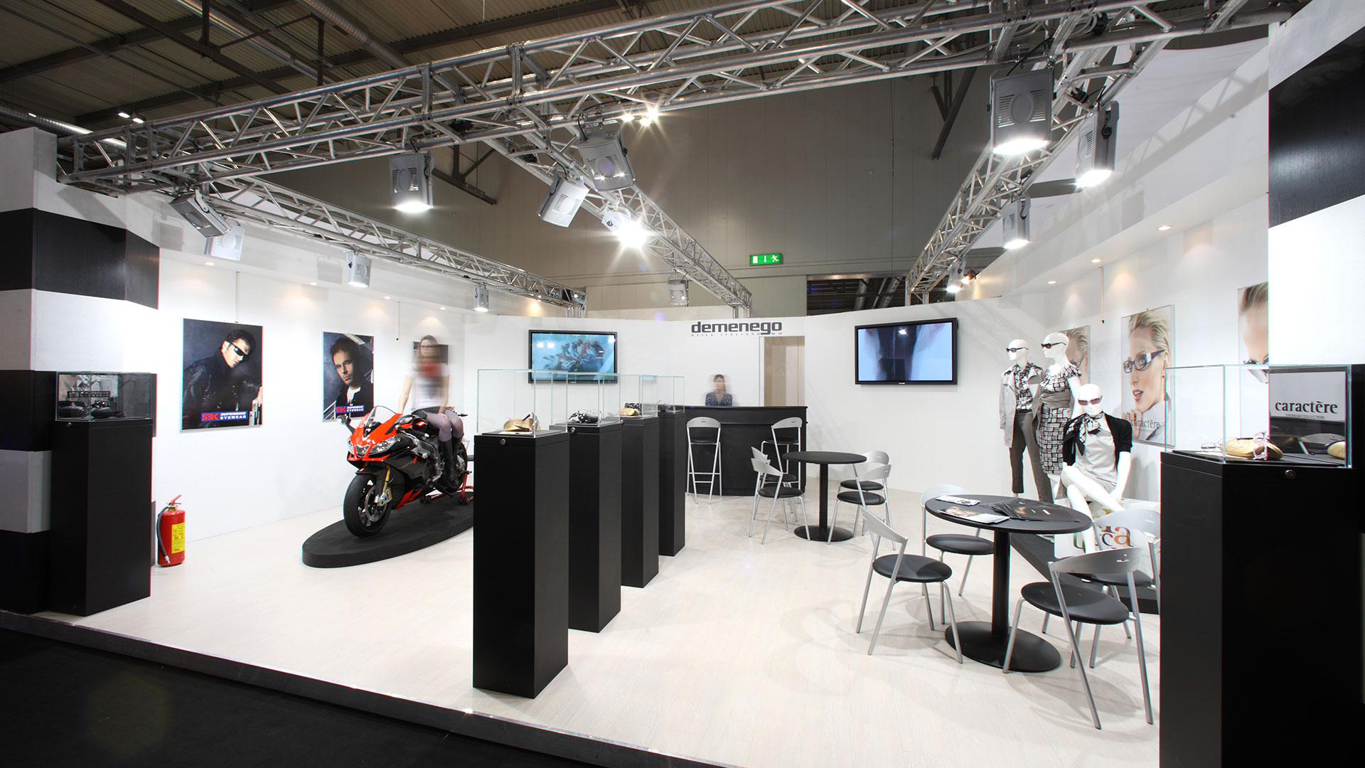 Realizzazione stand fiere Mido - Demengo | Foster Allestimenti 04