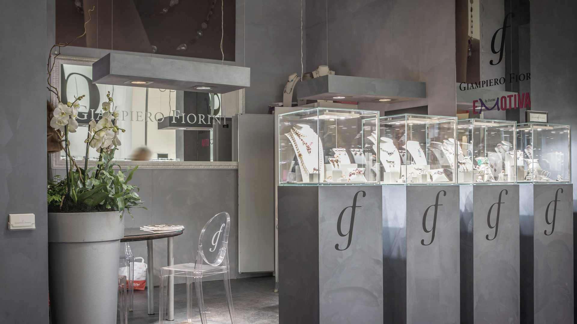 Giampiero Fiorini Exhibition stand - VICENZAORO fair trade | Foster Allestimenti 01